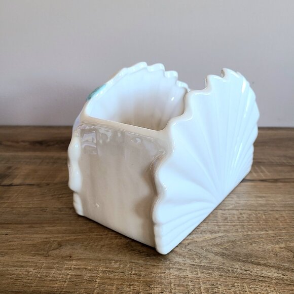 Large 9 3/4'' long, 6'' tall ceramic shell shape luster finish planter. - Picture 7 of 9